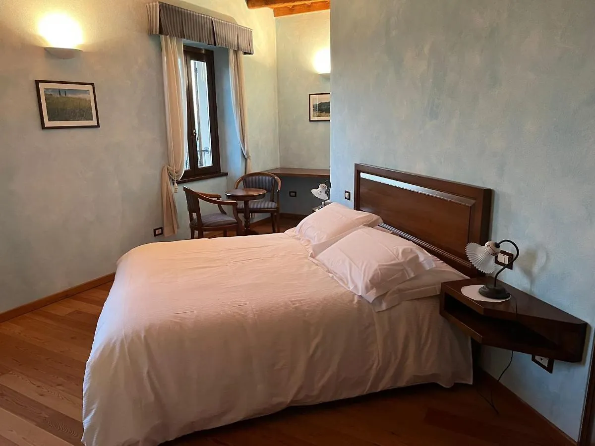 039 Maggioni B&B Montevecchia Italy