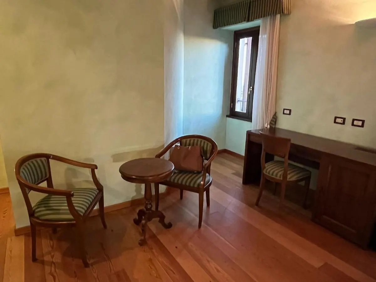 039 Maggioni B&B Montevecchia Bed & Breakfast